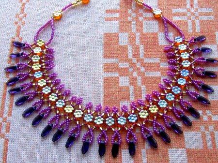 Схема плетения из бисера ожерелья «Veronika» в фото