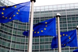Єврокомісія не поспішає в відміною віз для України