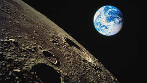 Луна — искусственный спутник Земли?