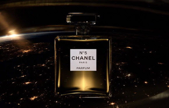Почему в 2016 году Chanel №5 остаются на пике популярности?