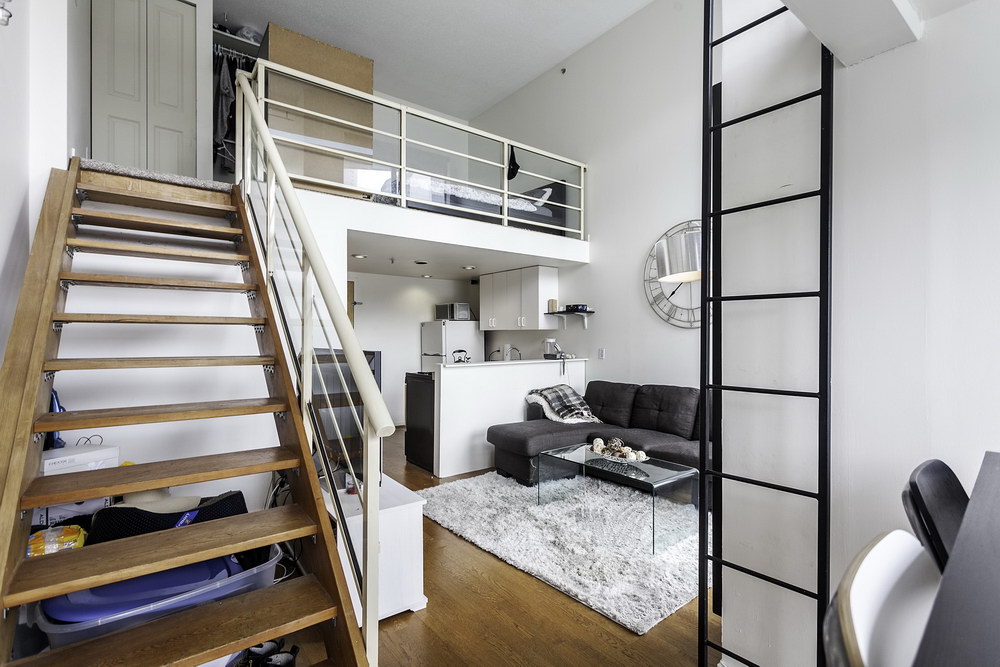 Как сделать второй этаж в одной маленькой квартире?