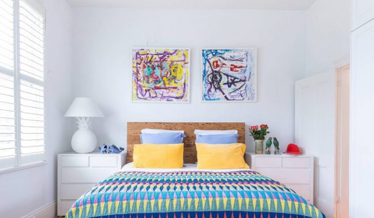 Картины в спальне: как выбрать оригинальное украшение для гармоничного и стильного интерьера