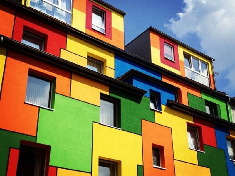 Покраска фасада деревянного дома