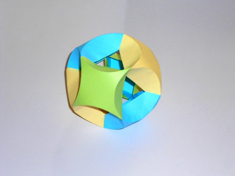 Шар из бумаги. Модульное оригами в фото