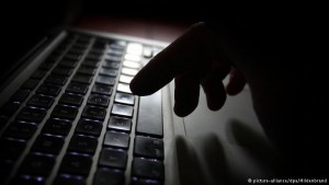 Українського хакера, якого розшукувало ФБР, затримали у Польщі 