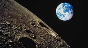 Луна — искусственный спутник Земли?